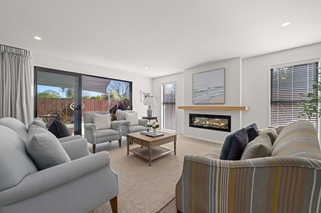 Sophisticated, stylish and priced to sell 5