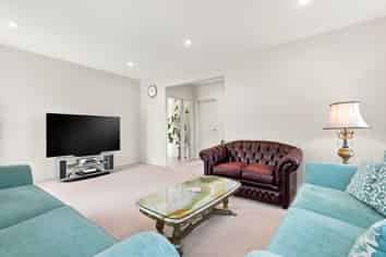 13 Andalusian Way, KARAKA