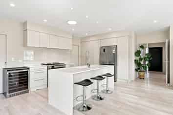 13 Andalusian Way, KARAKA