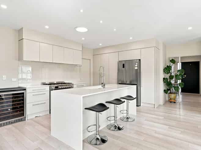 13 Andalusian Way, KARAKA