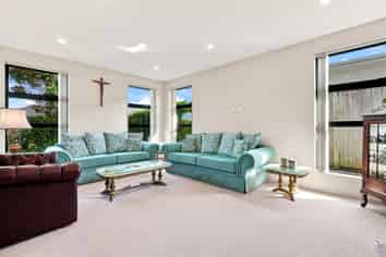 13 Andalusian Way, KARAKA