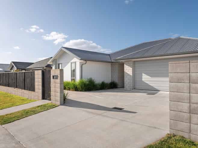 203 Te Okuroa Drive, Papamoa