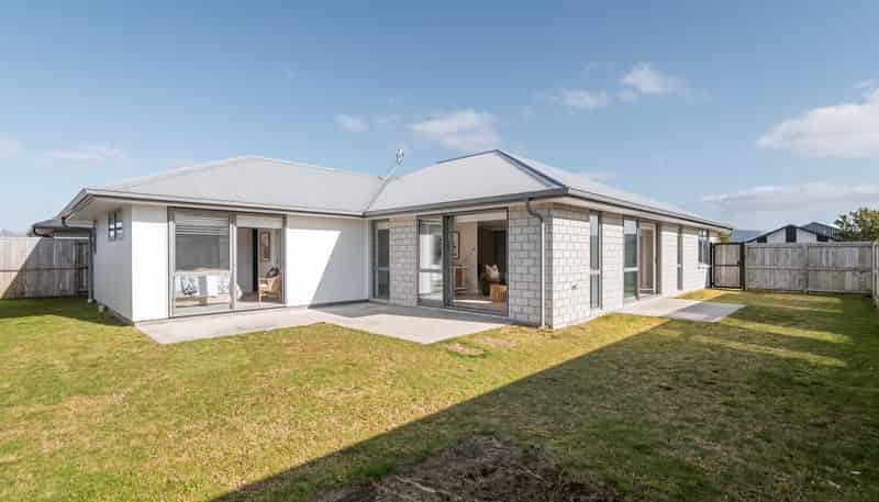 203 Te Okuroa Drive, Papamoa
