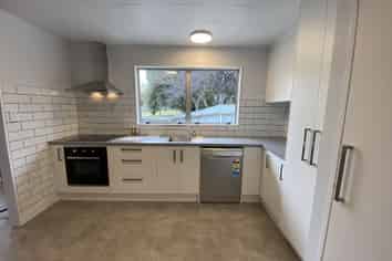 17 Kirkcaldy Cres, Flaxmere