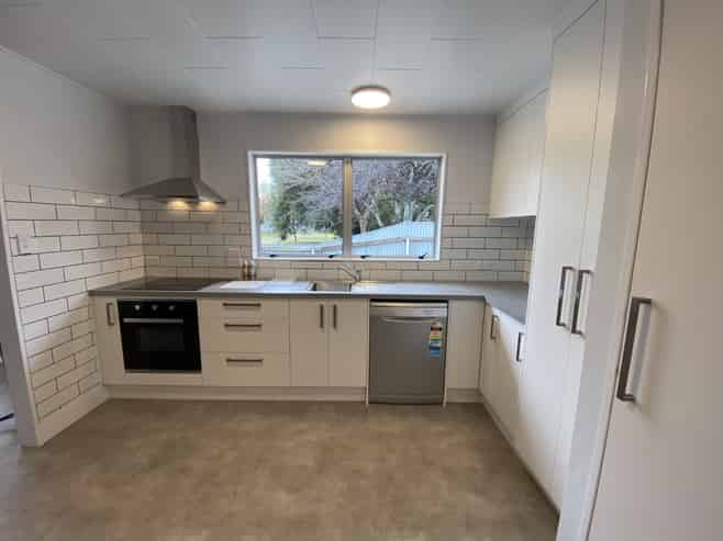 17 Kirkcaldy Cres, Flaxmere