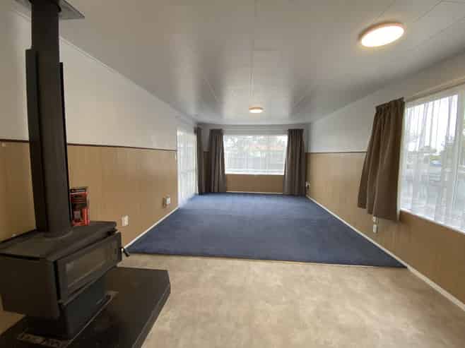 17 Kirkcaldy Cres, Flaxmere