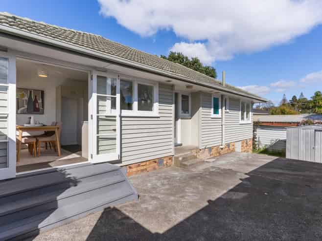 1/2 Elliott Avenue, Bayview