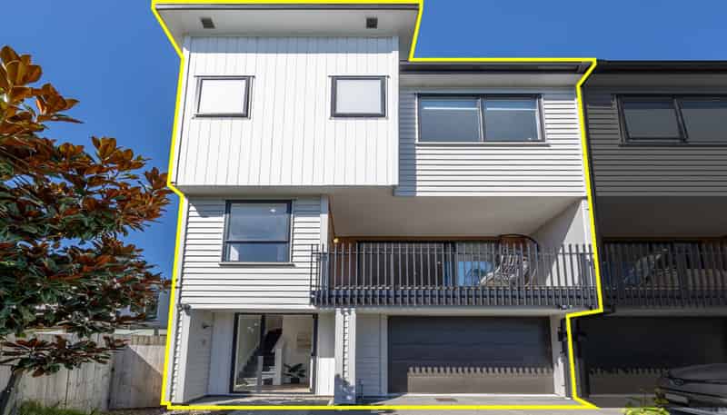 8/5 Peachgrove Road, Te Atatu Peninsula