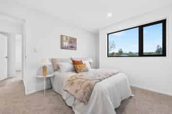8 & 10 Bittern Place, Henderson