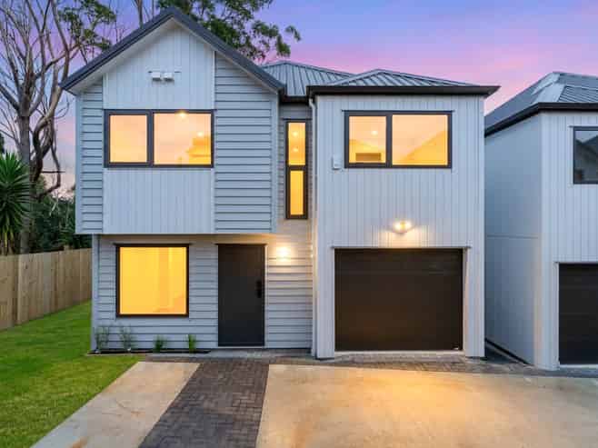 8 & 10 Bittern Place, Henderson