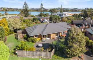 21B Settlers Grove, Orewa