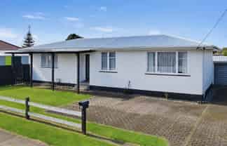 12 Mosston Road, Castlecliff