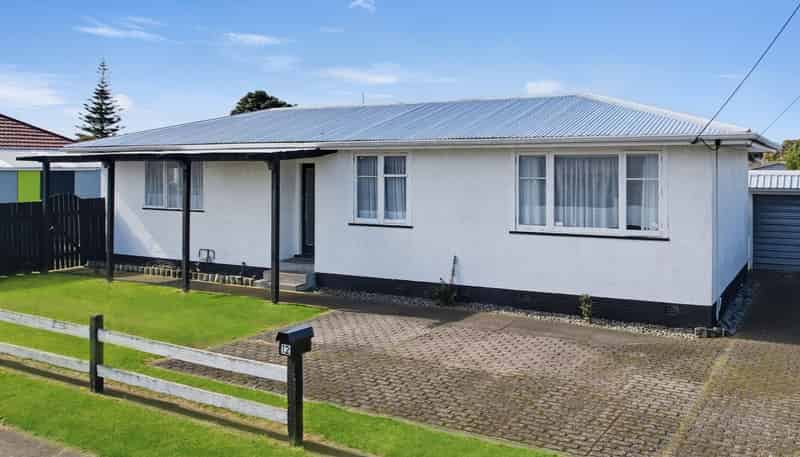 12 Mosston Road, Castlecliff