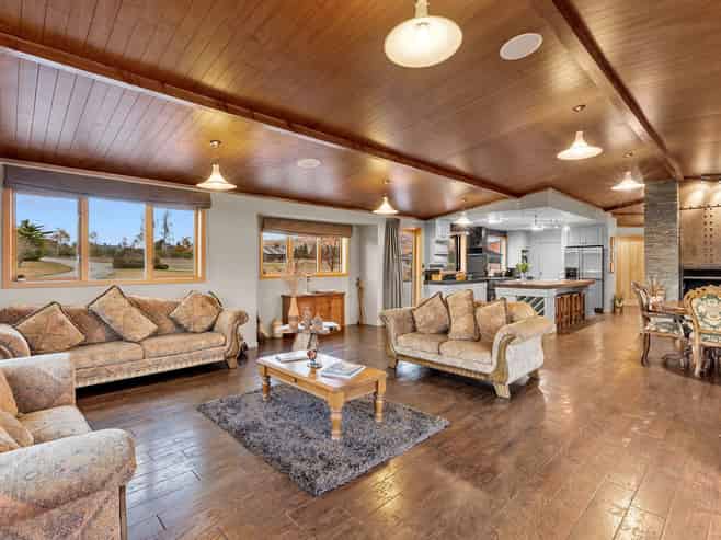 126 Pearson Road, Cromwell