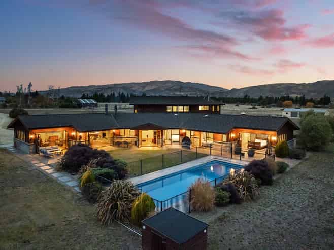 126 Pearson Road, Cromwell