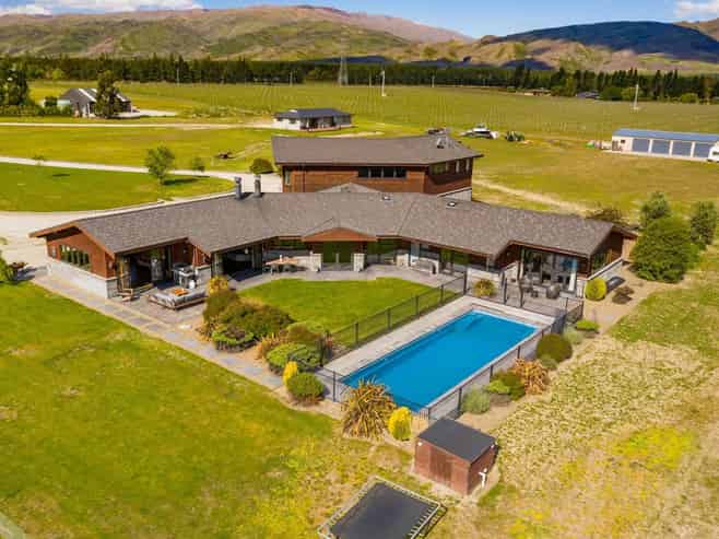 126 Pearson Road, Cromwell