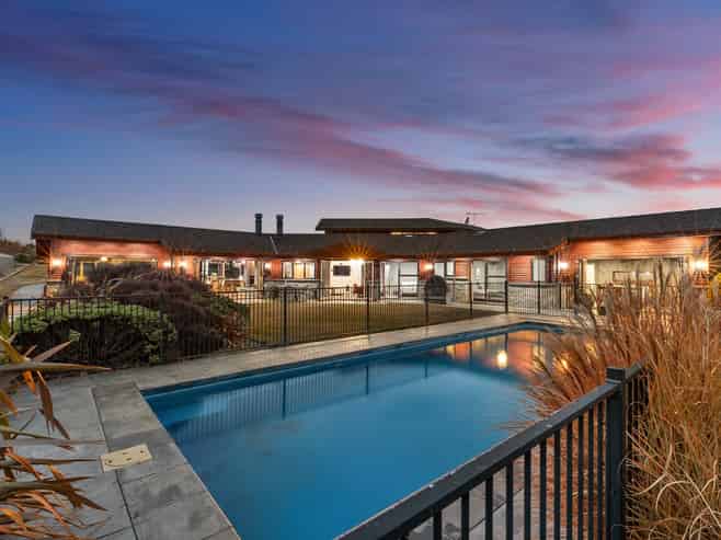 126 Pearson Road, Cromwell