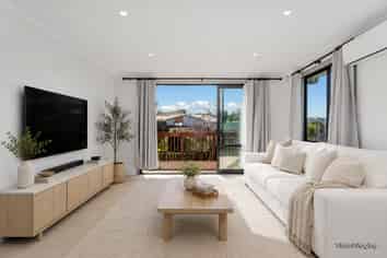2/65E Metcalfe Road, Ranui