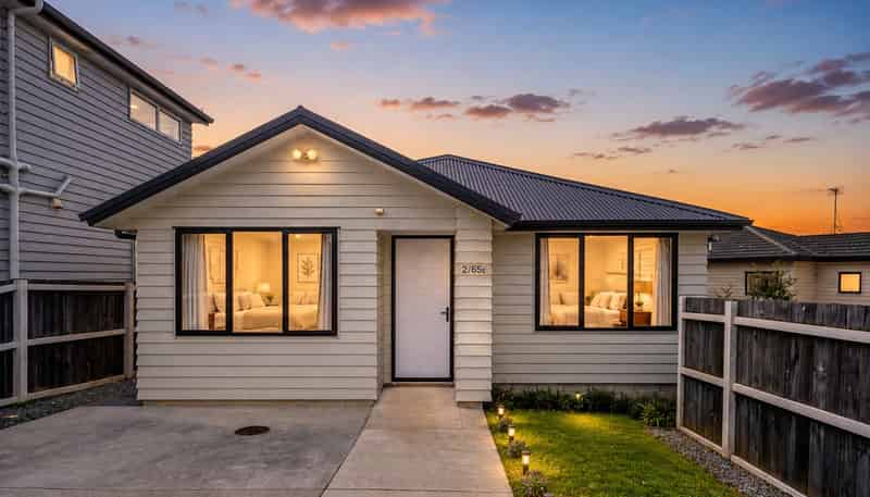 2/65E Metcalfe Road, Ranui