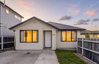 2/65E Metcalfe Road, Ranui