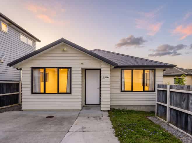 2/65E Metcalfe Road, Ranui