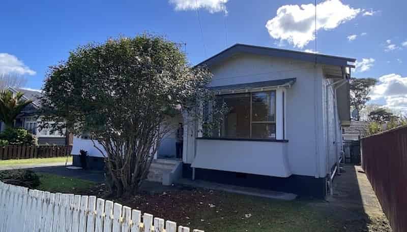 8 Rosella Road , Mangere East