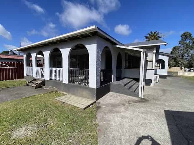 8 Rosella Road , Mangere East