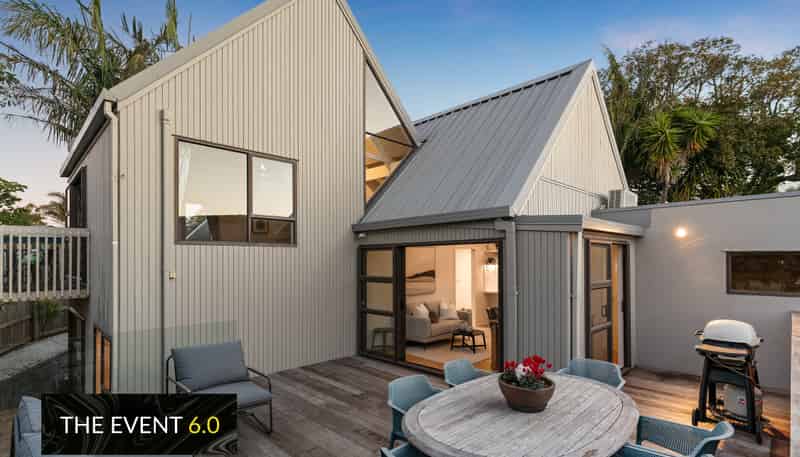 1/131 Carlisle Road, Browns Bay