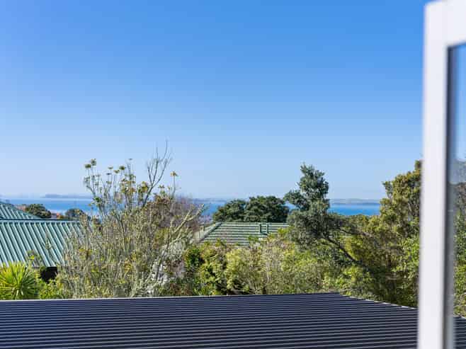 15 Aotearoa Terrace, Murrays Bay