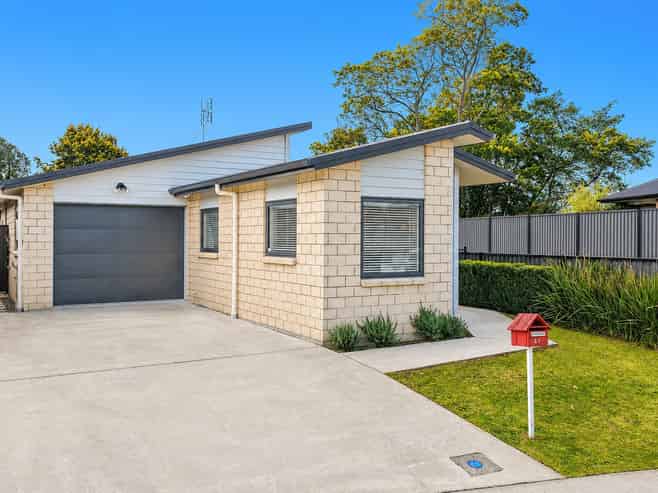 41 Stan Heather Drive, Glenview