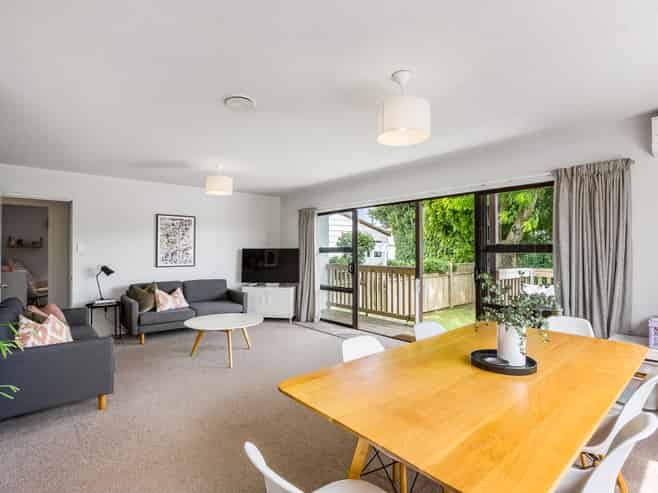 3/141 Verbena Road, Birkdale