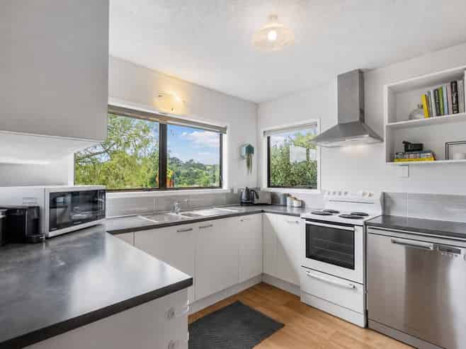 3/141 Verbena Road, Birkdale
