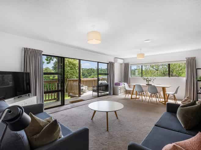3/141 Verbena Road, Birkdale