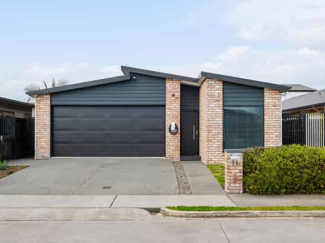 36 Capper Crescent, Chartwell