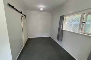 Manawatu / Whanganui - Address withheld