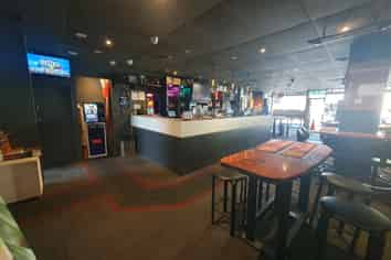Affordable Mt Albert Bar Retail Space