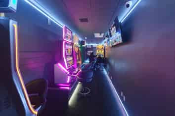 Affordable Mt Albert Bar Retail Space