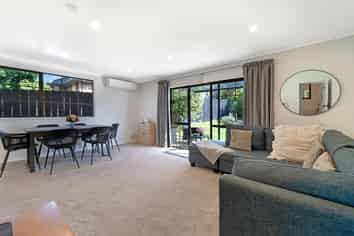 15 Denarius Lane, Glendene