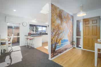 11 Oaklands Drive, Cambridge