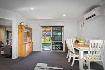 11 Oaklands Drive, Cambridge