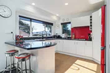 11 Oaklands Drive, Cambridge
