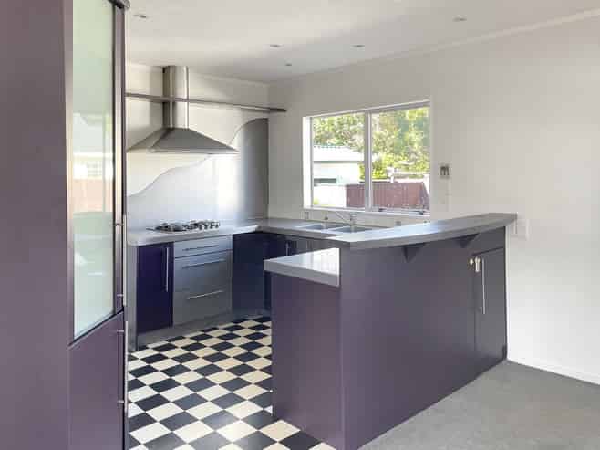 16 Malone Road, Waterloo