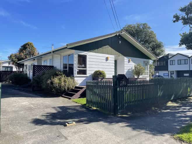 16 Malone Road, Waterloo