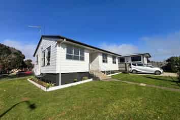 2 Arnhem Place, Pukekohe
