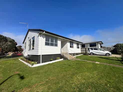 2 Arnhem Place, Pukekohe
