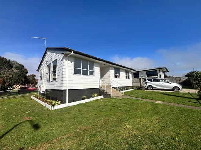 2 Arnhem Place, Pukekohe