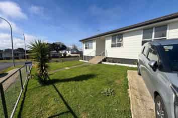 2 Arnhem Place, Pukekohe