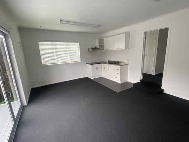 65 Kiwi Esplanade, Mangere Bridge