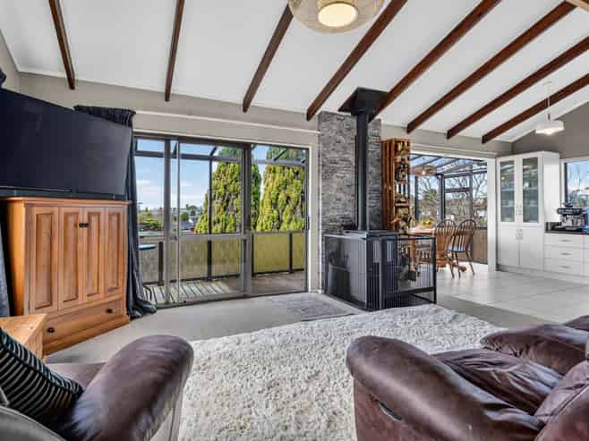 15 Colquhoun Place, Dinsdale