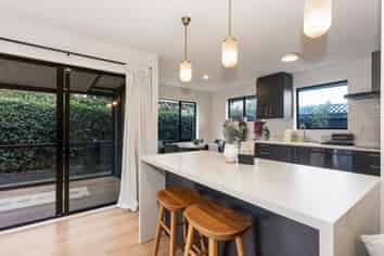 b/16 Beauford Place, Parklands